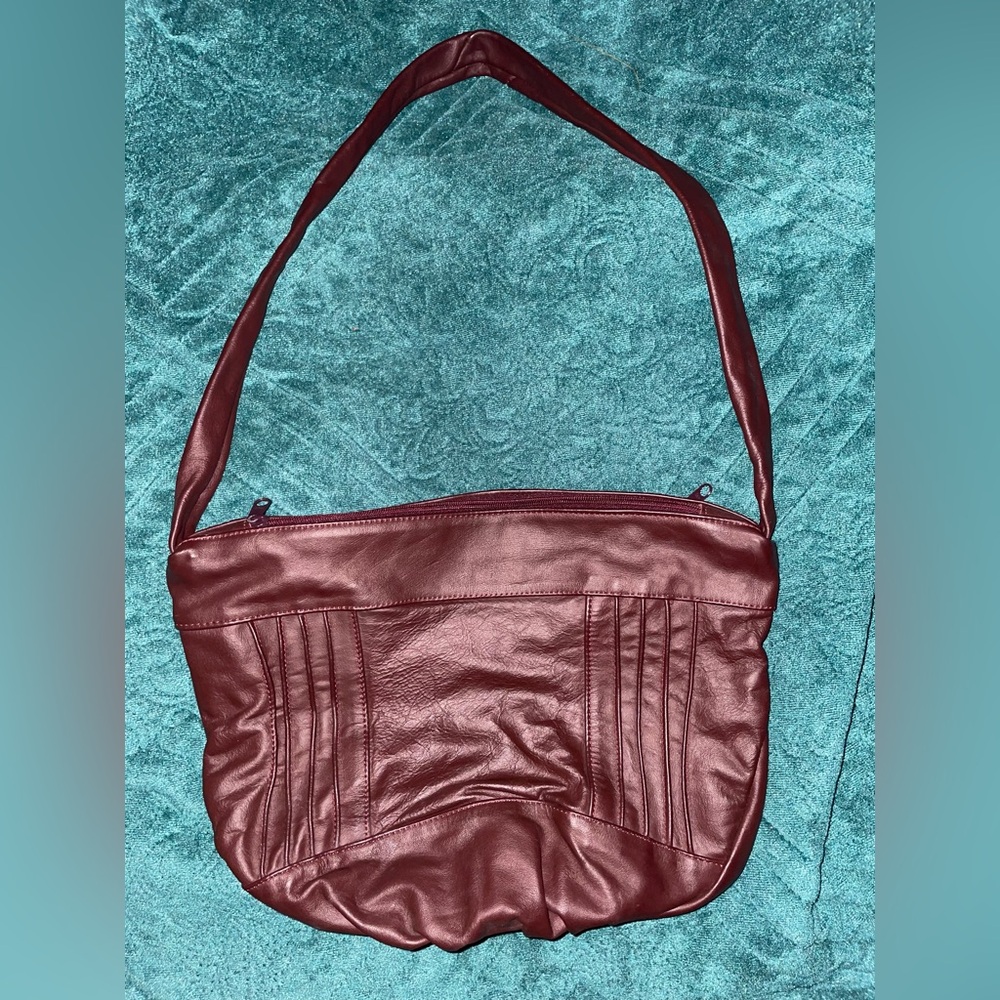 Elegant Burgundy Leather Shoulder Bag
